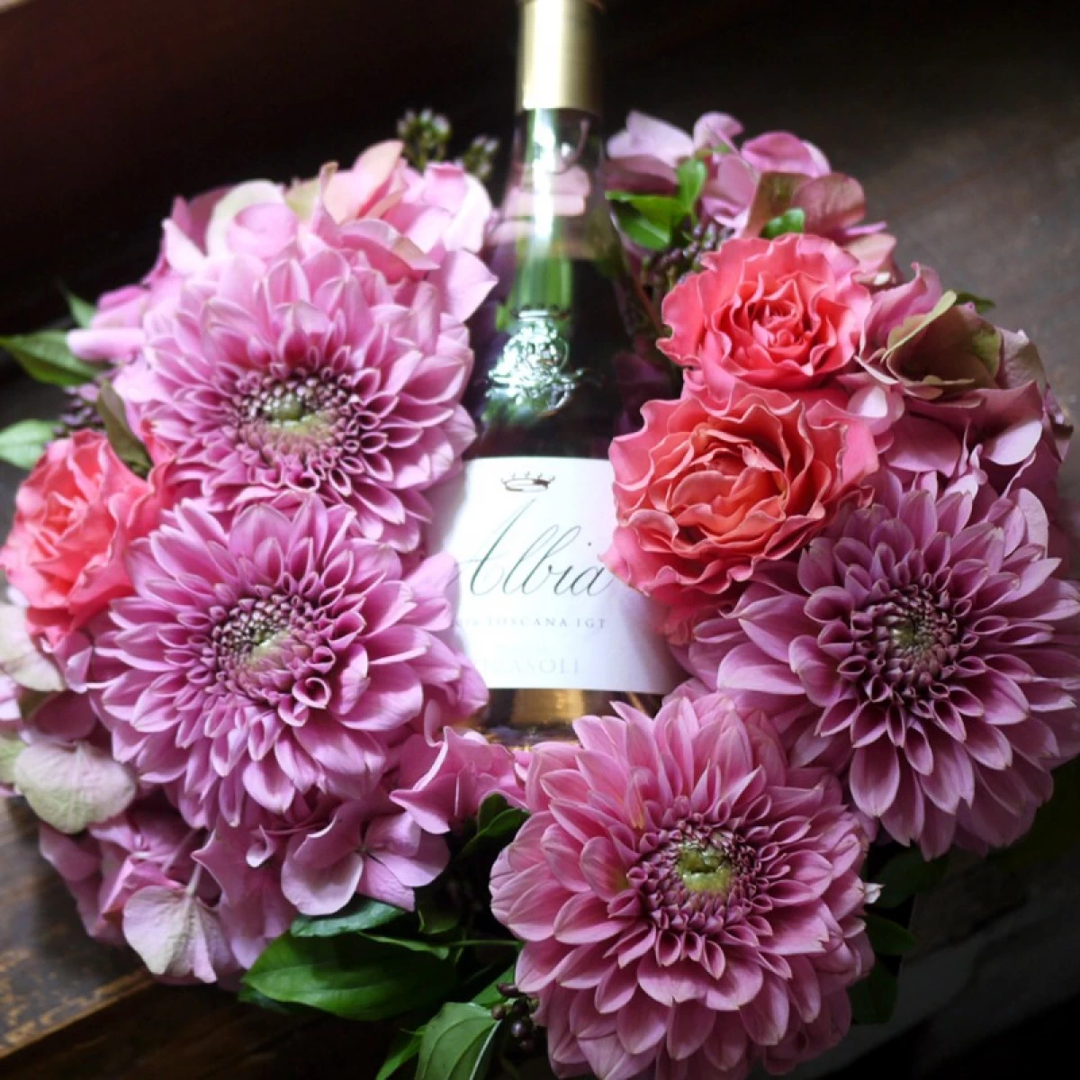 バースデー 結婚祝い[ワイン 生花 ギフト] 生花のフラワーリースと上品で繊細なイタリア産ロゼワイン