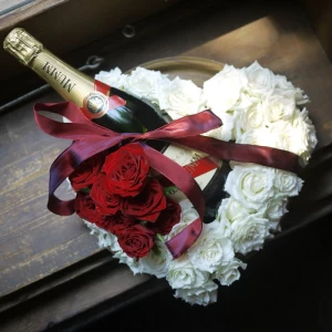 結婚祝い シャンパンギフト[花 プレゼント]マム .フルボトルと紅白バラのハート型フラワーリース