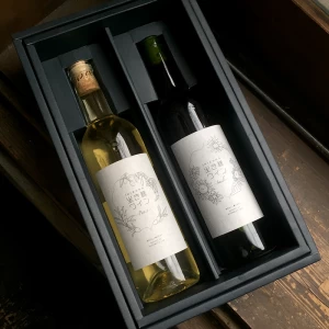 お祝い 当社のオリジナル生き様ワイン赤ワイン『Smile』と白ワイン『Peace』の2本セットボックス
