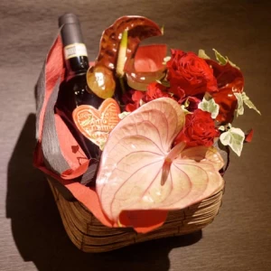 結婚祝い 気持ちの伝わるハートギフト[花 酒 ギフト]ハートな赤ワインセット