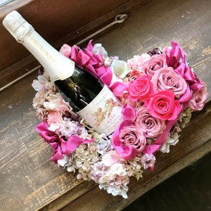 結婚祝いに! プリザーブドフラワーと造花のハートリースと天使のアスティのセット