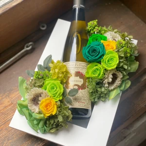 結婚祝い　誕生日プレゼントに!イタリア　フリウリ白ワインとプリザーブドフラワーの額縁アレンジ(グリーン)