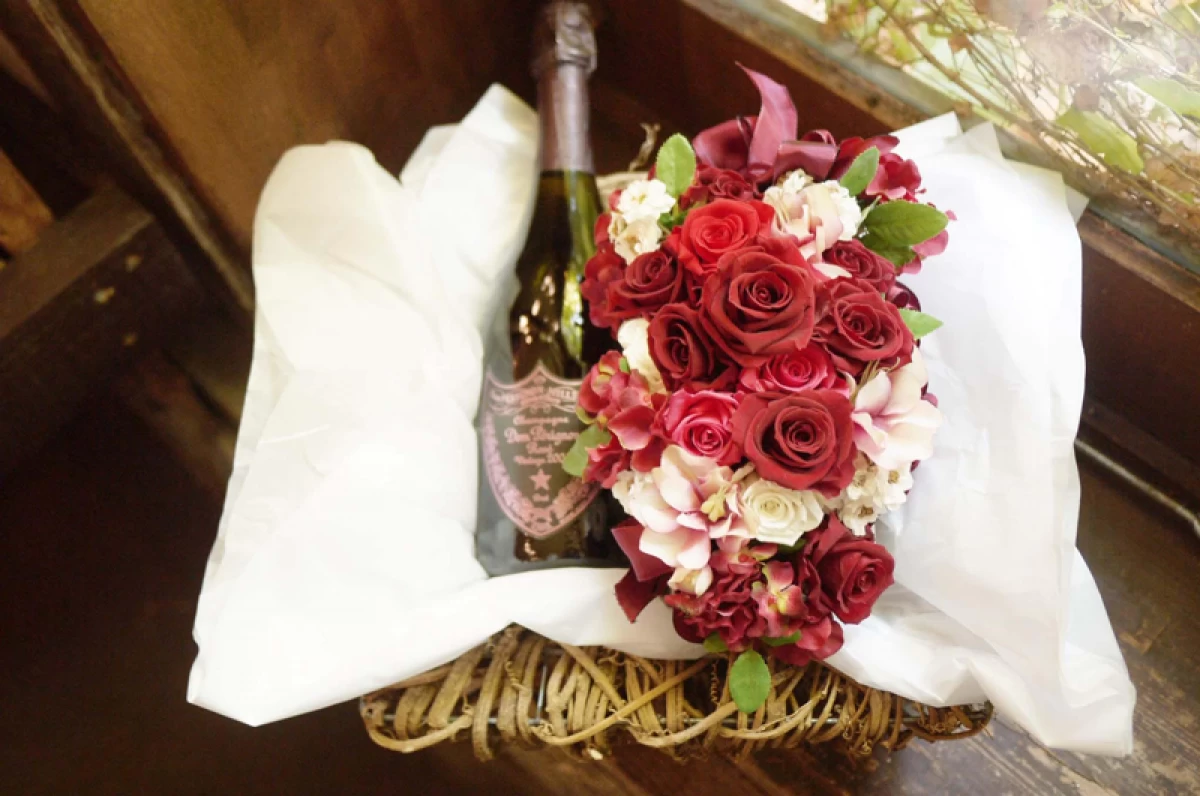 還暦祝い 結婚祝いプレゼント[ドンペリピンク ピンドン]プリザーブドフラワーのプレミアムシャンパンギフト