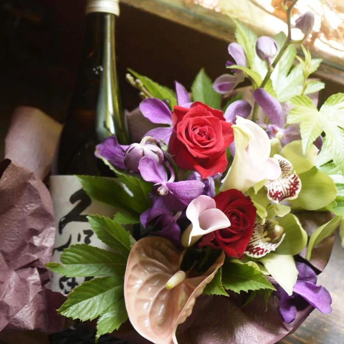 和風な結婚祝い 古希 還暦祝い[花 酒ギフト]日本酒(久保田)とアレンジフラワーのセット